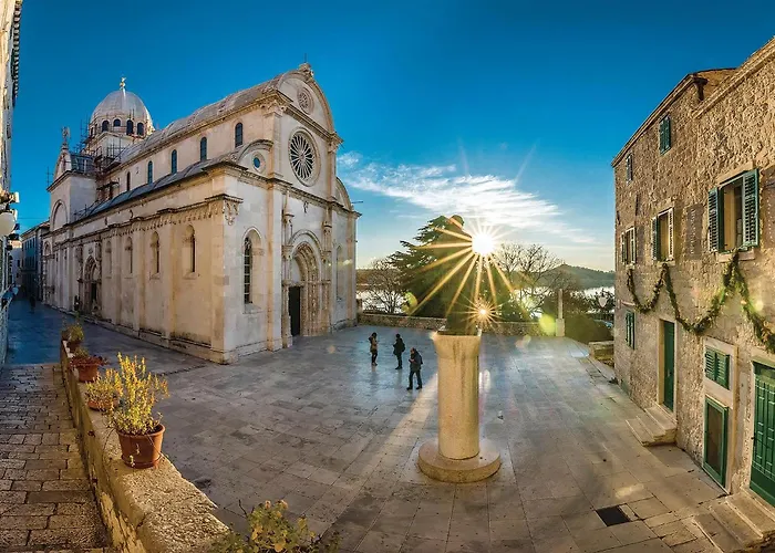 4 Bedroom Gorgeous In Semesterbostad