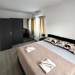 4 Bedroom Gorgeous In Dom wakacyjny