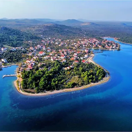 4 Bedroom Luxurious In * Raslina